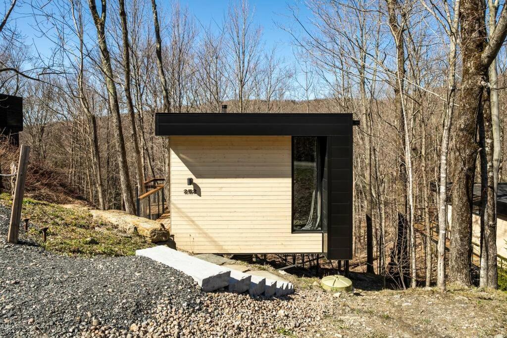 Cabin Sutton 252 - En Harmonie Avec La Nature!ヴィラ エクステリア 写真