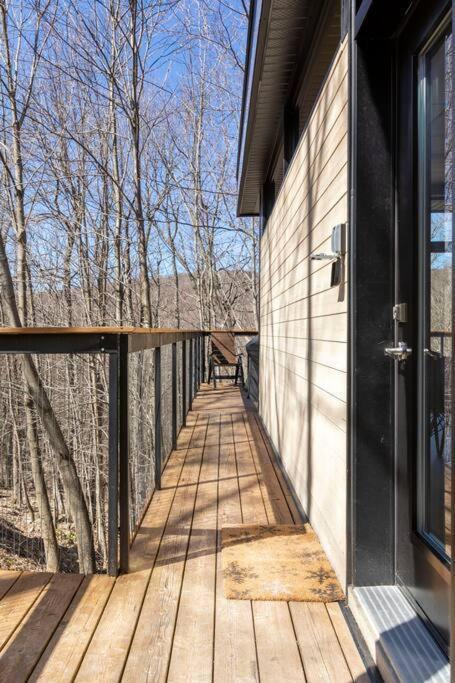 Cabin Sutton 252 - En Harmonie Avec La Nature!ヴィラ エクステリア 写真